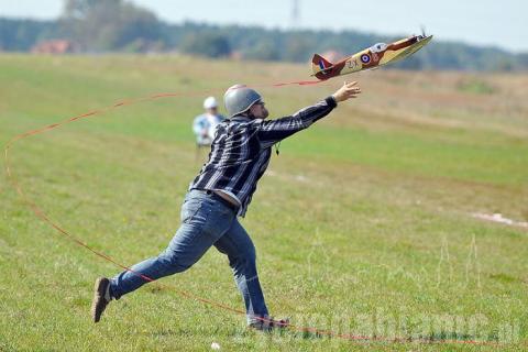 Na polach w Bychlewie odbyły się zawody modeli latających