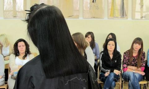 Nowe trendy fryzjerskie poznali uczniowie z Zespołu Szkół nr 3