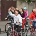 Z okazji Dnia Dziecka uczniowie pabianickich szkół wzięli udział w rajdzie rowerowym. Jechało około 600 rowerzystów