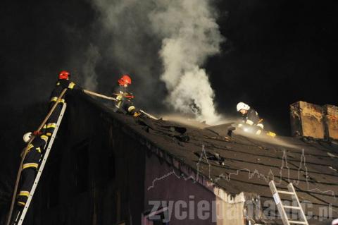 Kilka rodzin straciło dach nad głową. Płonęły domy przy ulicy Kolbego i Waryńskiego