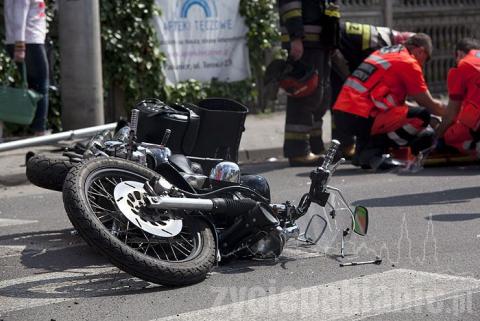 34-letnia motocyklistka została zabrana do szpitala. 
