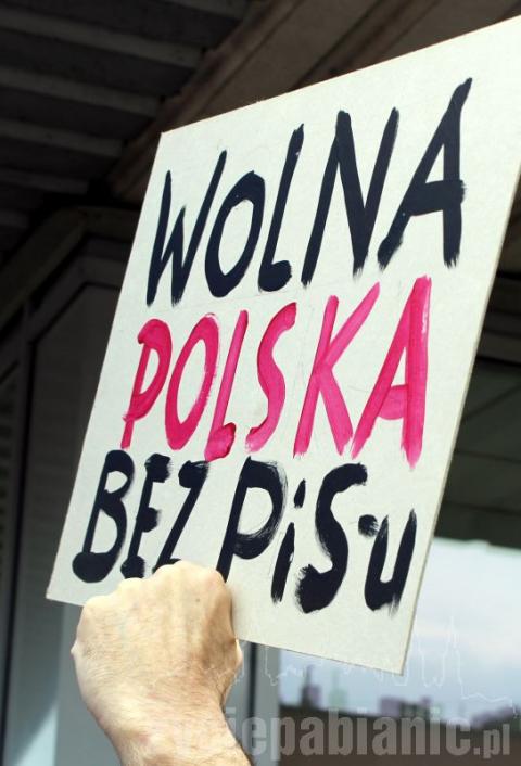 Protestowali przeciwko ustawom wprowadzanym przez Sejm