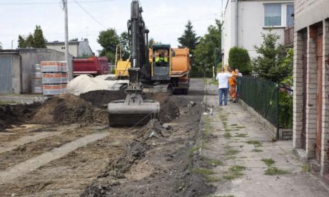 Niedługo przed domami na ulicy Sybiraków powstanie drugi chodnik