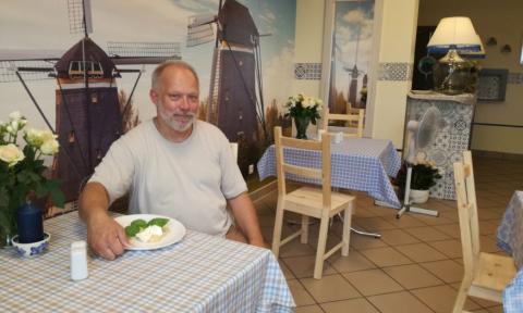 Paul Deelman razem z żoną Jadwigą prowadzą restaurację przy ul. Jutrzkowickiej od października ubiegłego roku
