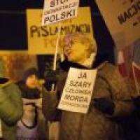 Stop Dewastacji Polski - wiec Komitetu Obrony Demokracji