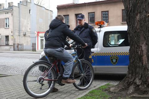 Specjalne patrole Straży Miejskiej ws. koronawirusa Życie Pabianic
