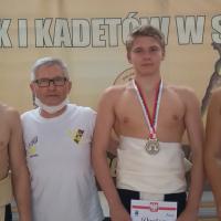Od lewej: Jakub Makowski, Waldemar Sawosz (trener PTC), Artur Pik, Dominik Uljanowicz Życie Pabianic