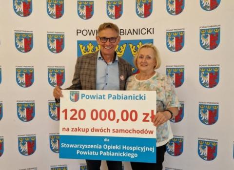 Starosta przekazał 120 tys. zł dla Hospicjum