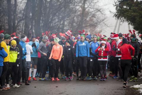 Pasjonaci biegania i nordic walking w świątecznym wydaniu