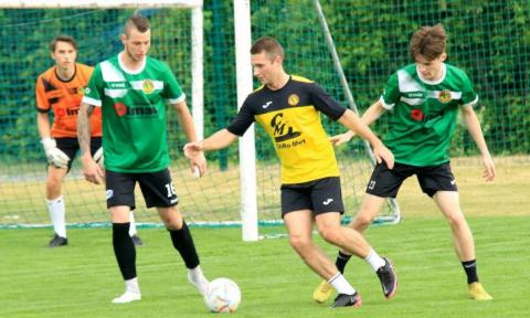 Piłkarze Orła Piątkowisko wznowili treningi przed debiutanckim startem w lidze okręgowej Życie Pabianic