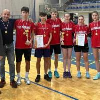 Drużyny badmintonistów II LO Pabianice zostały mistrzami województwa Życie Pabianic