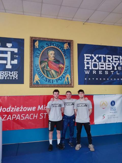 Zapaśnicy PTC Pabianice debiutowali w młodzieżowych mistrzostwach Polski Życie Pabianic