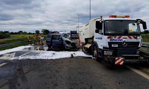 35-letni kierowca mercedesa zginął na miejscu