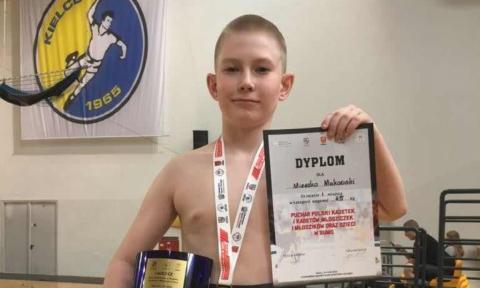 Mieszko Makowski (Nelson Pabianice) zwycięzca kategorii 45 kg w Pucharze Polski w sumo Życie Pabianic