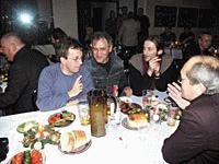 Witek Szulc, Andrzej Nowak (obaj z lewej) i Janusz Szumiał (z prawej) wspominają początki rockowej Czarnek Listy
