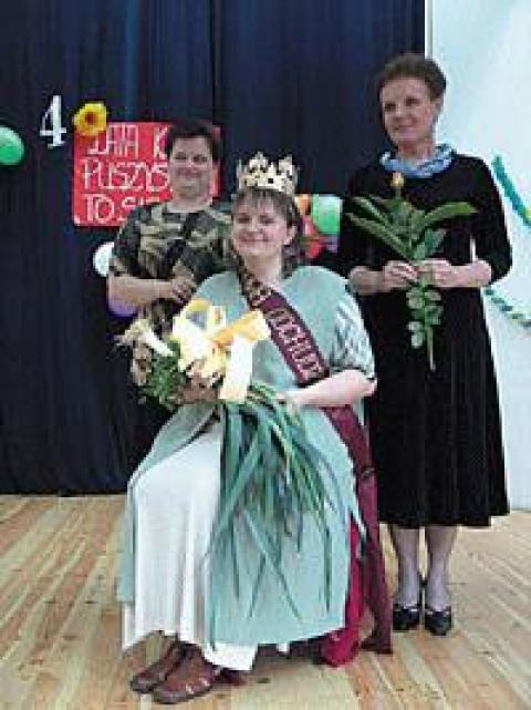  Katarzyna Zaręba - królowa odchudzania 2004 roku i jej poprzedniczki: Jolanta Sarnowiak (21 zrzuconych kg) i Alina Dębińska (23 kg)