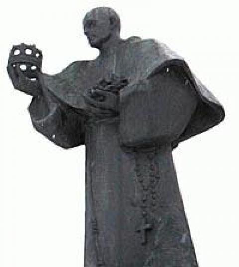 2004 rok został ogłoszony rokiem św. Maksymiliana Kolbego. W tym roku przypada 110. rocznica jego urodzin. Pabianice świętują też 10. Rocznicę konsekracji kościoła-sanktuarium św. Maksymiliana