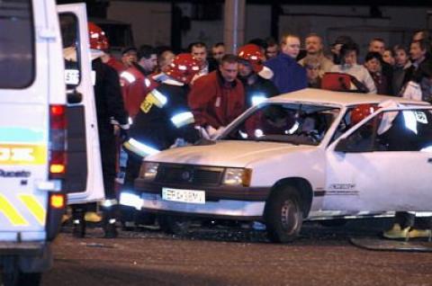 Fotorelacja z wypadku, do którego doszło na skrzyżowaniu ulic Grota-Roweckiego i Nawrockiego.