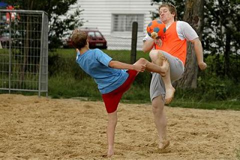 W czwartek rozegrany został turniej w beach soccera na Lewitynie.