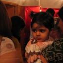 150 mieszkańców Indii przyjechało do restauracji Jubilatka, by w sobotnią noc urzadzić tutaj święto Navratri. W większości byli to Hindusi, którzy mieszkają w Pabianicach i w Warszawie.