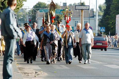 350 pielgrzymów z Pabianic idzie na Jasną Górę. Do domów wrócą 29 sierpnia.