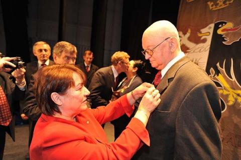 Marek Ostojski został odznaczony Złotym Krzyżem Zasługi