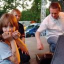 Podopieczni Domu Dziecka w Porszewicach bawali się na pikniku zorganizowanym z okazji Dnia Dziecka. Największym powodzeniem cieszyły się przejażdżki na dwóch lub czterech kółkach. Stanisław Wojtaszczyk woził dzieciaki zabytkowym mercedesem, a Marcin Wosio