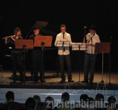Od lewej: Katarzyna Kosterna (flet), Adam Rubajczyk (obój), Aleksander Witkowski (klarnet) i Wojciech Motyl (fagot)