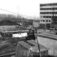 W budowie - bloki 250 i 251 ul 20 Stycznia.  Przełom lat 80 i 90. Fot. Tadeusz Pawlak
