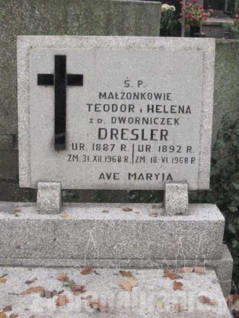 Płyta z grobu Teodora Dreslera, który całą wojnę przechowywał w domu sztandar Pabianic