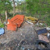 Mieszkańcy Pabianic urządzili sobie wysypisko śmieci na polach hermanowskich