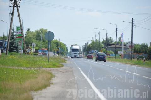 Ul. Rzgowska dostanie ścieżkę rowerową i nowe zatoki