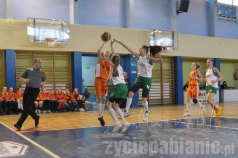 Nasze młody koszykarki rozpoczęły turniej finałowy strefy łódzko-kujawsko-pomorskiej. Były emocje