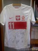 Do wylicytowania będzie koszulka reprezentacji z podpisami piłkarzy, którą przekazał Tomasz Rząsa