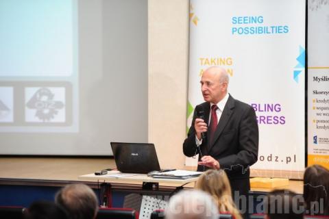 Ekspert gospodarczy Andrzej Moszura, wieloletni prezes pabianickiego Philipsa, od 4 lat przewodniczy kapitule, która przyznaje Certyfikaty Menedżerów województwa łódzkiego