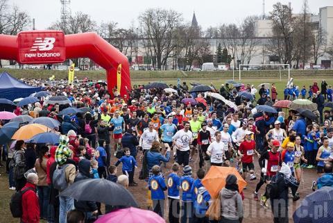 863 osoby wystartowały w półmaratonie. 300 dzieciaków pobiegło w maratoniku. Był też bieg na szpilkach. 