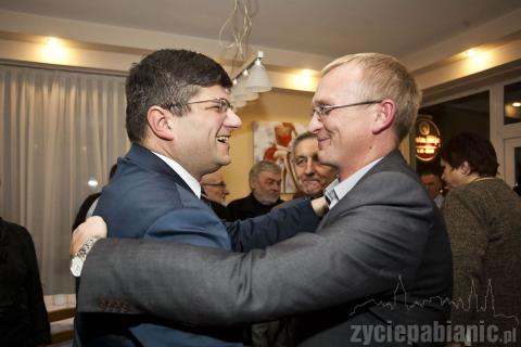 Według nieoficjalnych wyników Grzegorz Mackiewicz został prezydentem Pabianic
