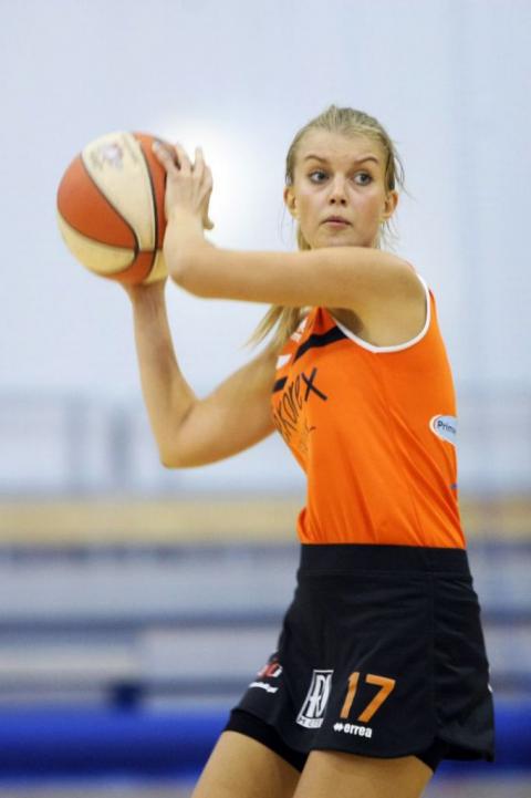 Natalia Piestrzyńska rzuciła 9 punktów silnej drużynie z Poznania