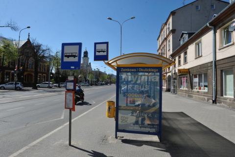 Tutaj zatrzymywał się autobus o godz. 6.00 i zabierał pasażerów z Pabianic do Wrocławia
