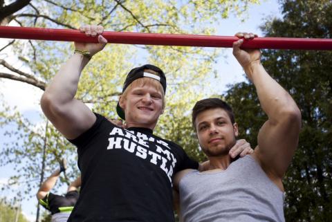 Piotr Gorzela i Łukasz Stępień zostali międzynarodowymi mistrzami street workout