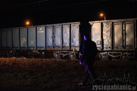 Tragedia na torach: Pociąg towarowy przejechał kobietę