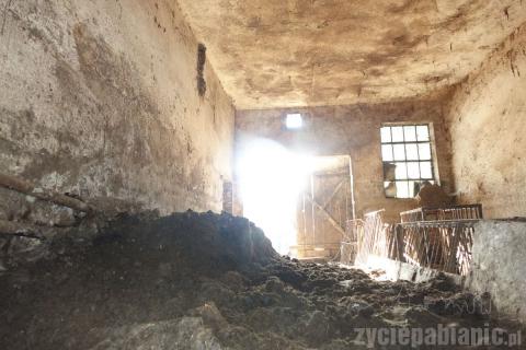 Mieszkańcy wsi Wola Zaradzyńska od dawna uskarżali się przykry zapach z jednego z gospodarstw. 