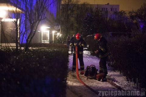 W nocy doszło do pożaru w jednym z mieszkań w bloku na ul. Matejki 37