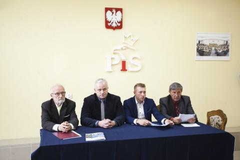 Konferencja odbyła się w biurze senatora Macieja Łuczaka