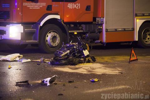 Około godziny 22.30 doszło do wypadku na skrzyżowaniu Łaskiej i Wiejskiej