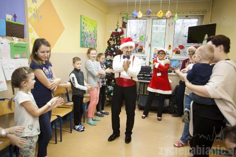 Mikołaj odwiedził dzieci w pabianickim szpitalu
