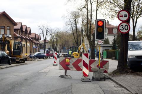 Trwają remonty ulic Moniuszki i Orlej w Pabianiach. Kierowcy muszą uzbroić się w cierpliwość