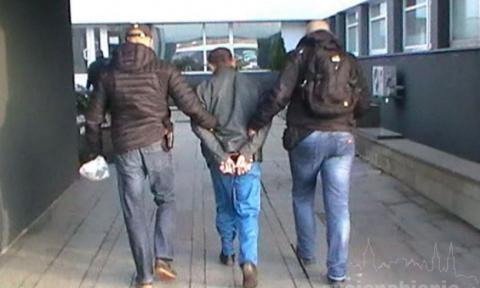 W październiku kryminalni z komendy wojewódzkiej wspierani przez SPAP w Łodzi zatrzymali 10 mieszkańców powiatu pabianickiego w wieku od 22 do 34 lat