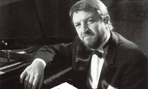 Karol Nicze ur. się w 1967 w Pabianicach 