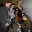 15 marca starosta Krzysztof Habura odwiedził w Pabian-Medzie Powiatową Komisję Lekarską i rozmawiał z osobami, które zgłosiły się w tym dniu na komisję